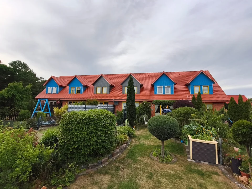 Reihenhaus in Ueckermünde – Originalaufnahme nach Reinigung und Beschichtung